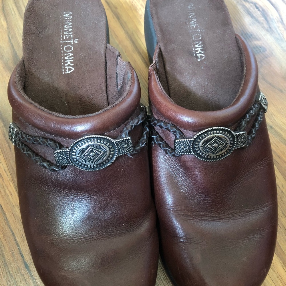 Mini Tonka brown buckled mIke’s